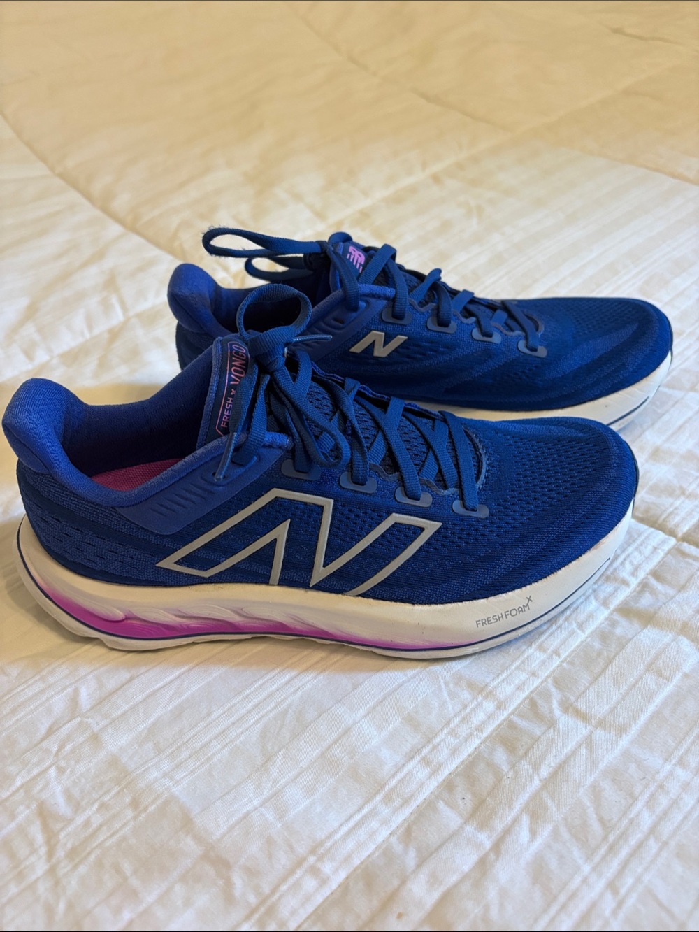 New Balance Women's Vongo V6 Fresh Foam Running Sneakers size 7.5 - like new!
